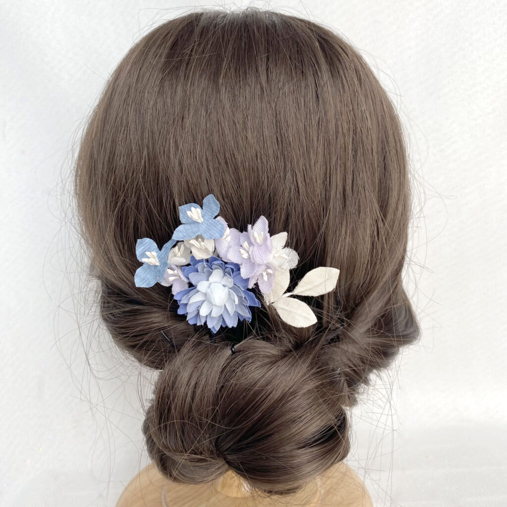 菊と小花のブルーかんざし